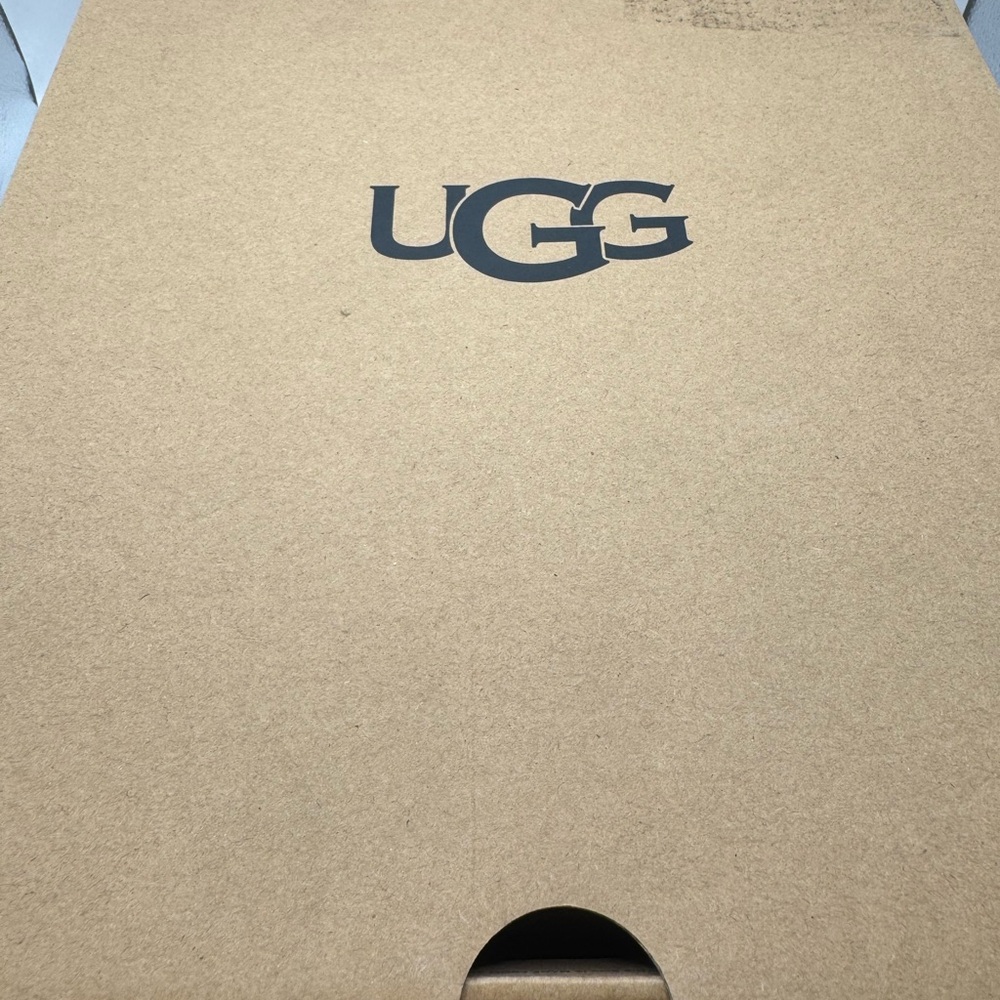 NIB UGG Classic Mini II Boots Chestnut Size 7 - Picture 7 of 7